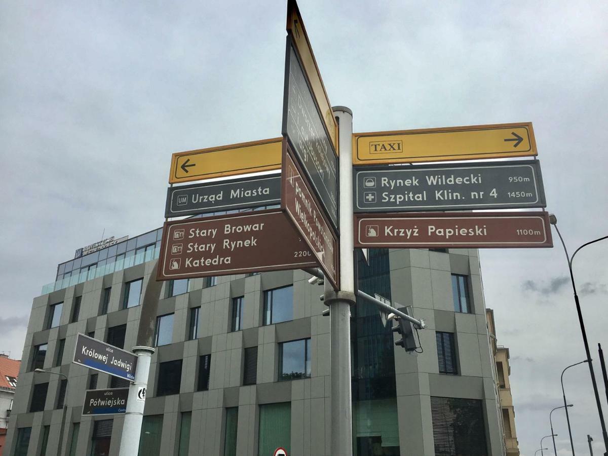 Fractal Guest Rooms - Poznan Centrum Andersia Square & Old Town Extérieur photo